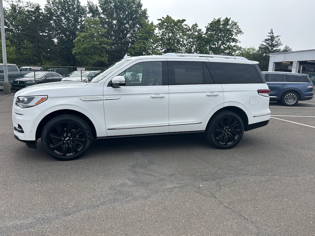 Certified 2023 Lincoln Navigator 3.5L Reserve 4WD w/ Monochromatic Pkg SUV
