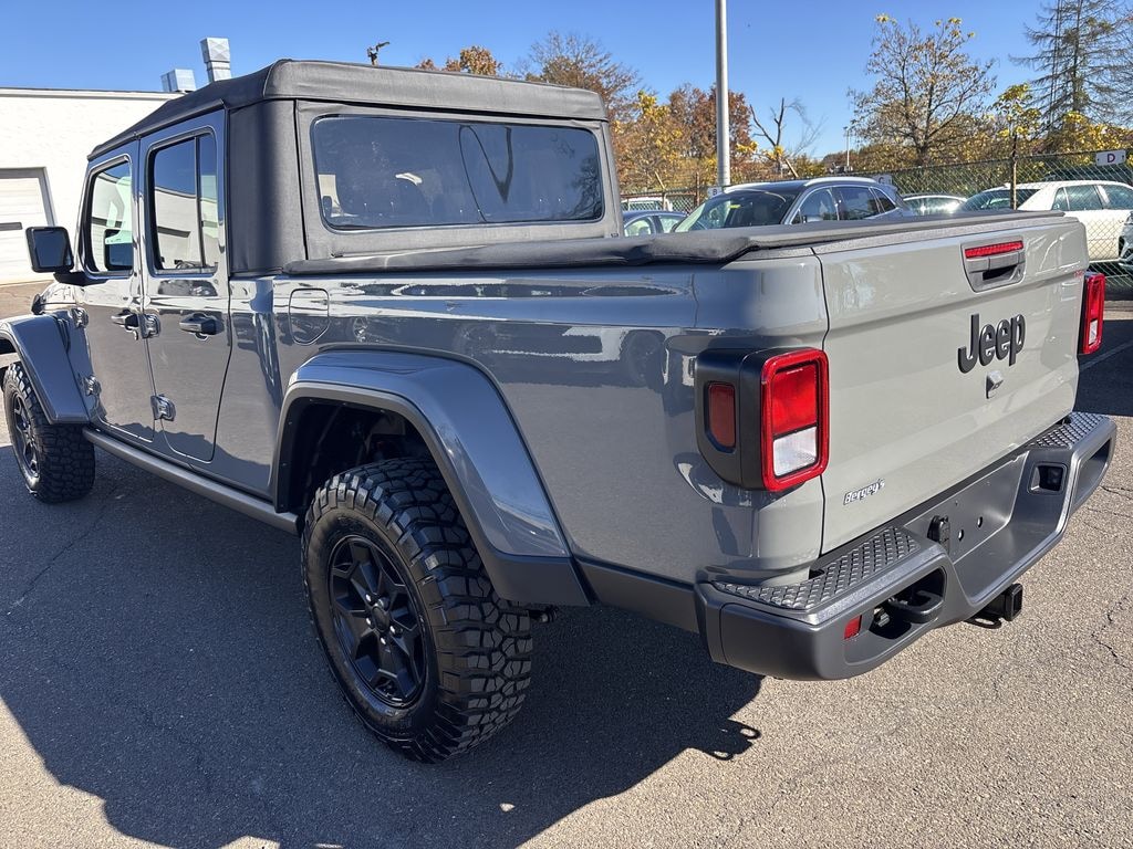 Used 2022 Jeep Gladiator Sport Truck Crew Cab
