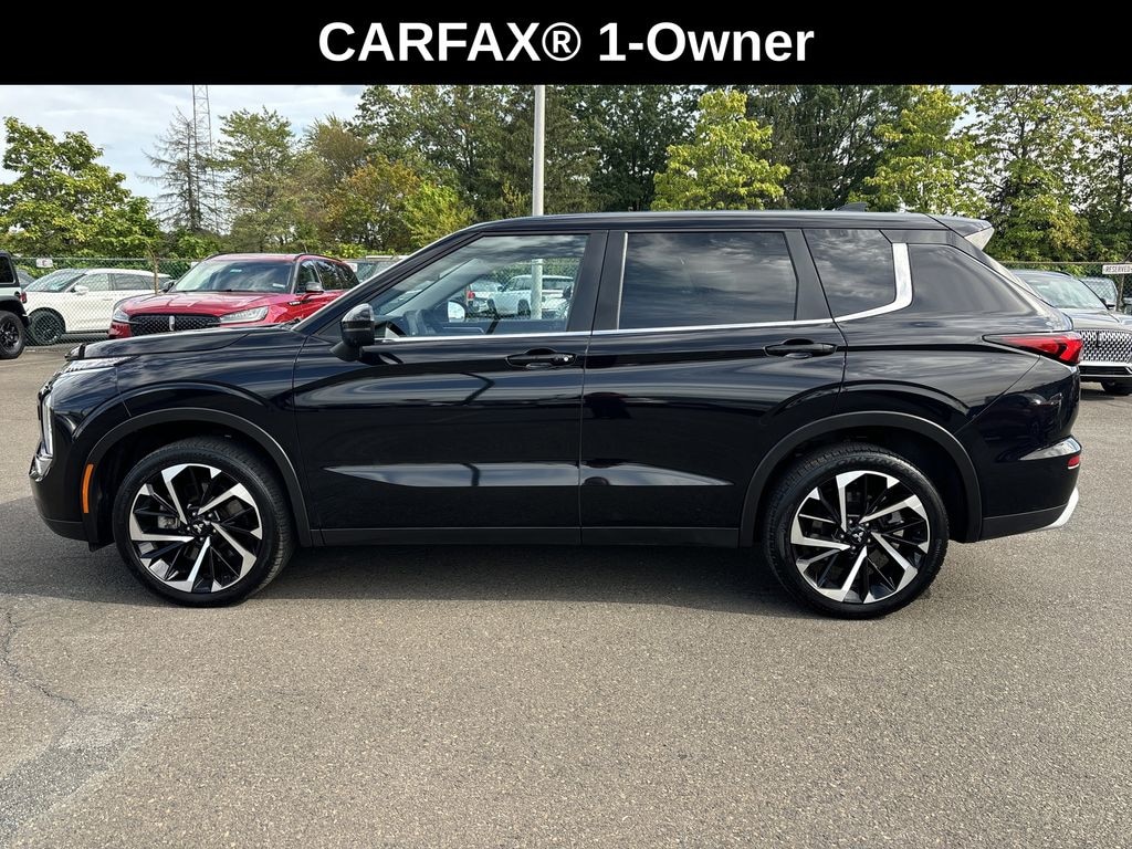 Used 2022 Mitsubishi Outlander 2.5L AWC SE w/ Navigation & Heated Seats CUV