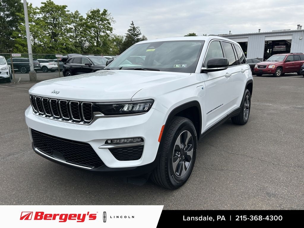 Used 2023 Jeep Grand Cherokee 4xe 2.0L 4WD w/ Dual Pane Sunroof & Navigation SUV