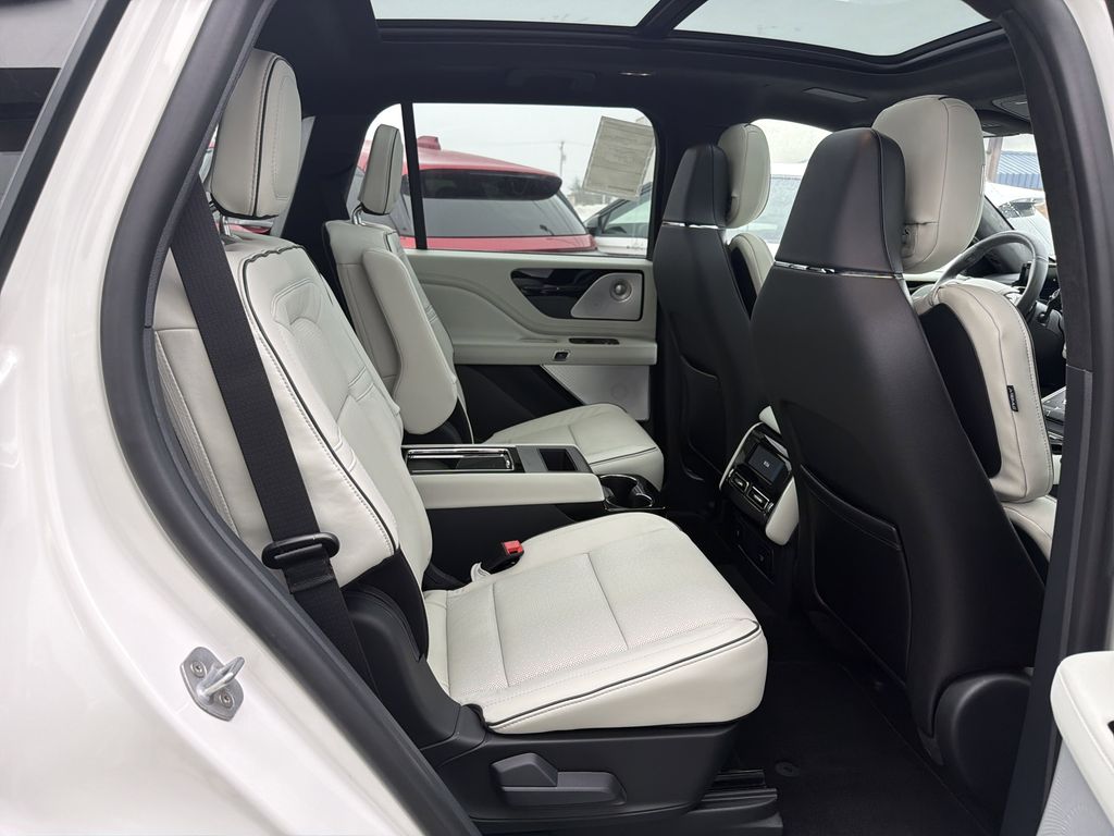 2025 Lincoln Aviator Black Label - Photo 8