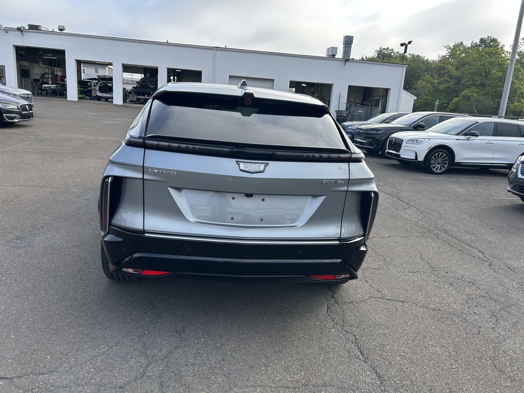 2024 Cadillac Lyriq Luxury photo 4