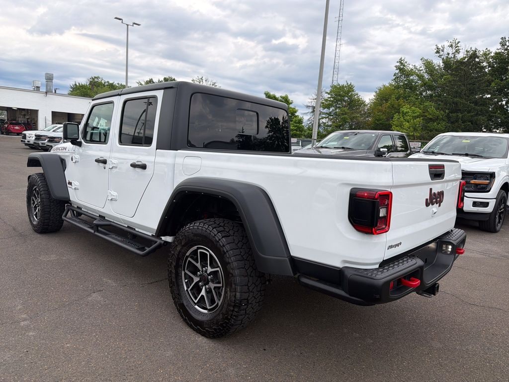 Used 2024 Jeep Gladiator 3.6L 4WD Rubicon Hard Top w/ Convenience Pkg Truck
