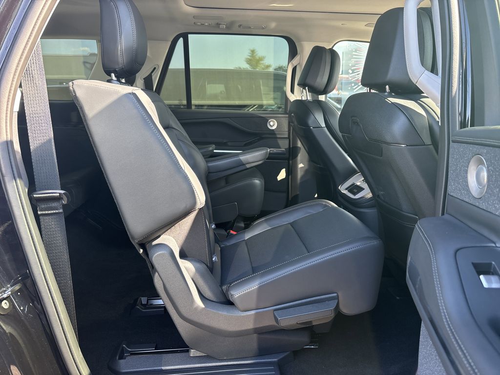 2025 Lincoln Navigator Reserve L - Photo 8