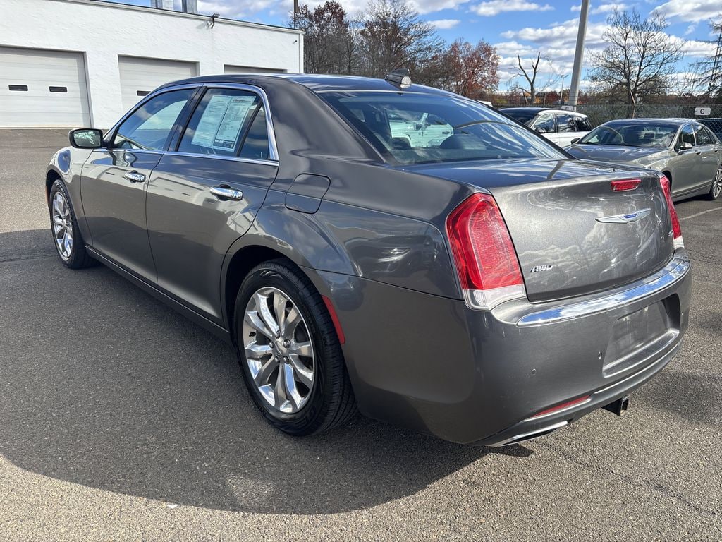 Used 2018 Chrysler 300 3.6L AWD Limited w/ Dual Pane Sunroof & Nav Sedan