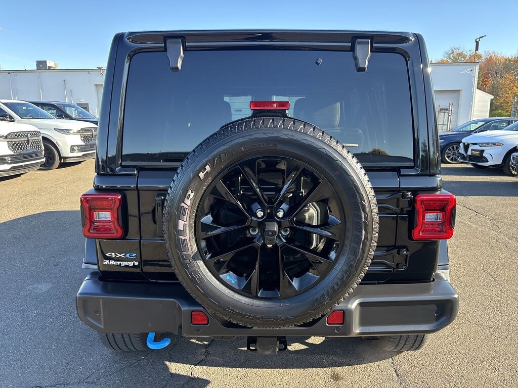 Used 2022 Jeep Wrangler Unlimited 4xe Sahara SUV