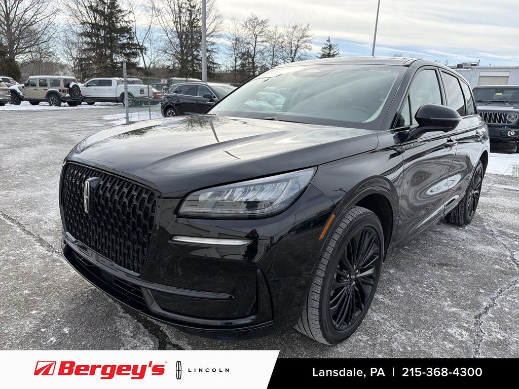 2023 Lincoln Corsair Base