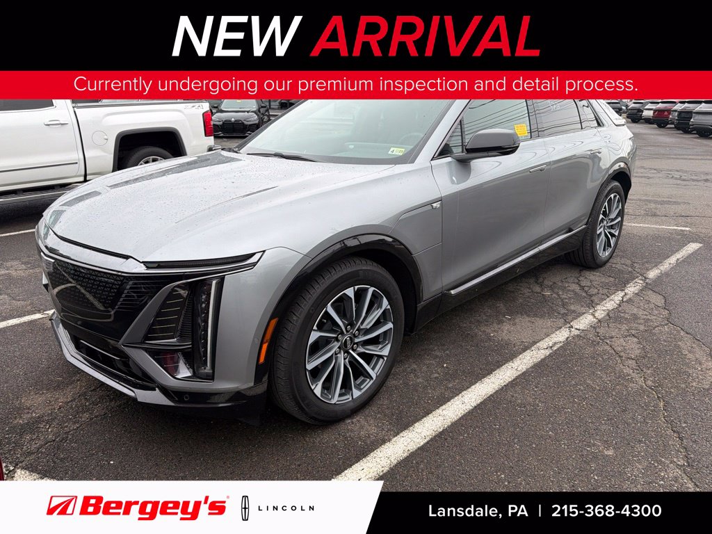 2024 Cadillac LYRIQ Sport 3