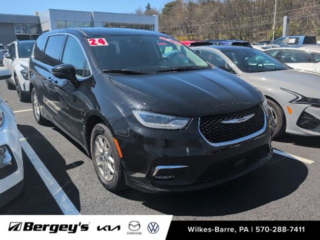 Used 2024 Chrysler Pacifica Touring L Van Passenger Van