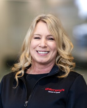 Staff member MELISSA WALKER from 490a7934d981