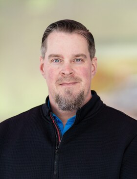 Staff member DAVID HOWELLS from 490a7934d981