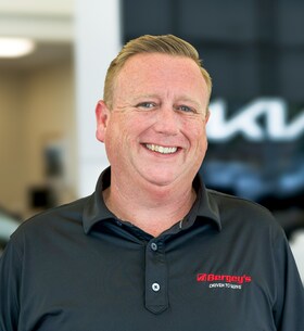 Staff member SHAUN LEONARD from 490a7934d981