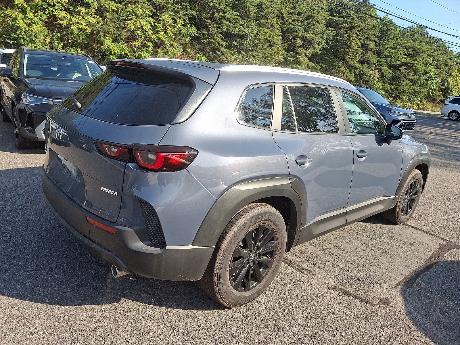 2025 Mazda CX-50 2.5 S Preferred photo 3