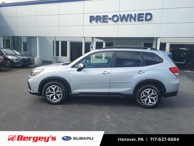 2021 Subaru Forester Premium photo 2