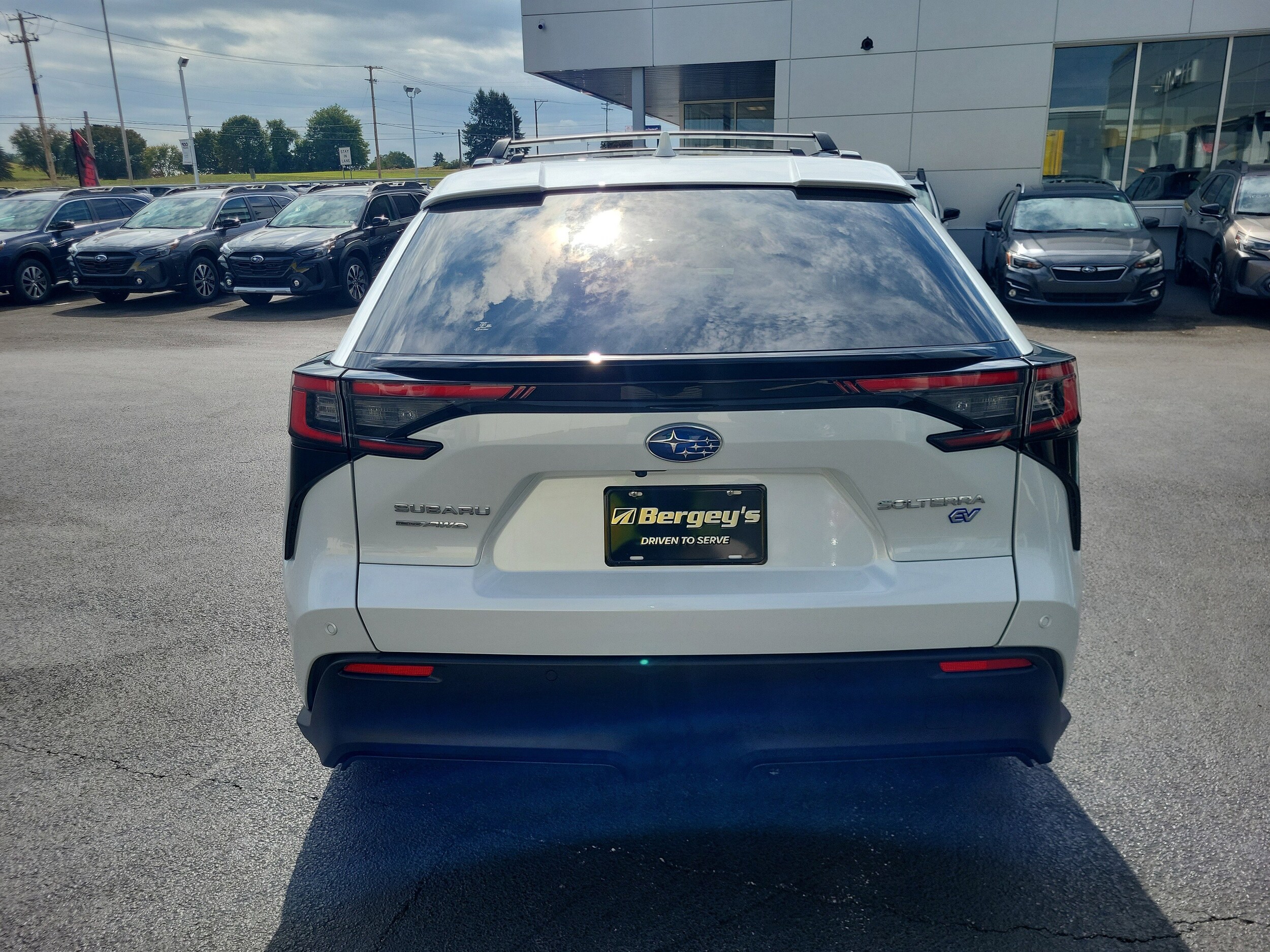 2024 Subaru Solterra Premium photo 2