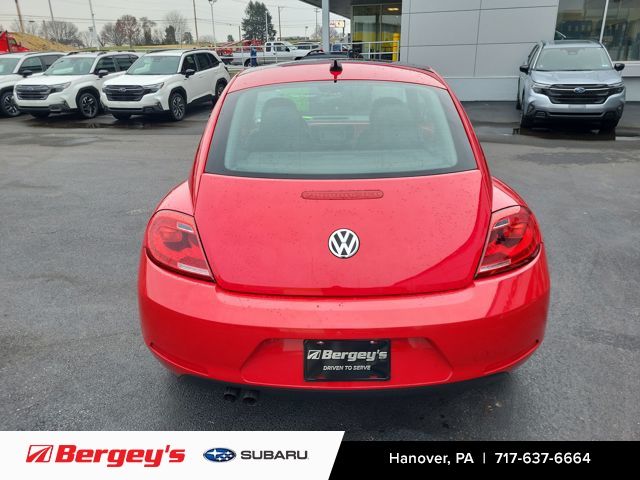 2013 Volkswagen Beetle 2.5L photo 2