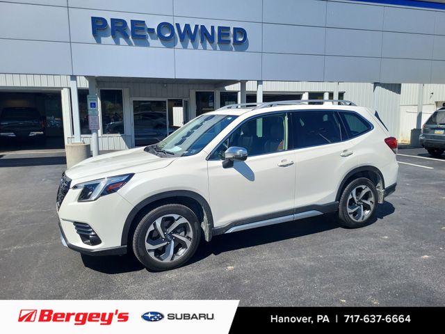 2023 Subaru Forester Touring's photo
