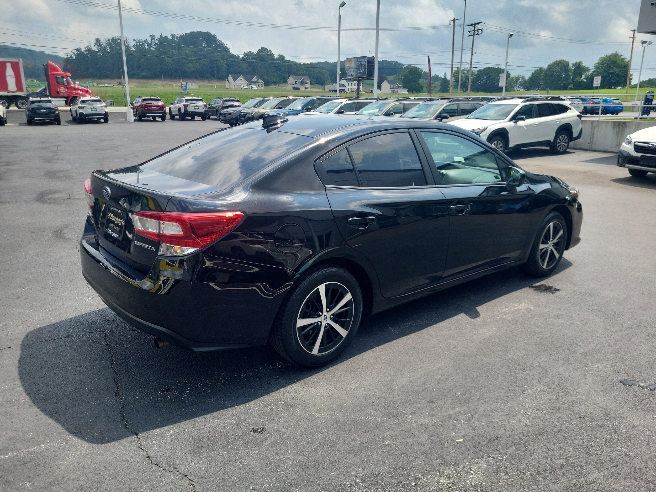 2022 Subaru Impreza Premium photo 2