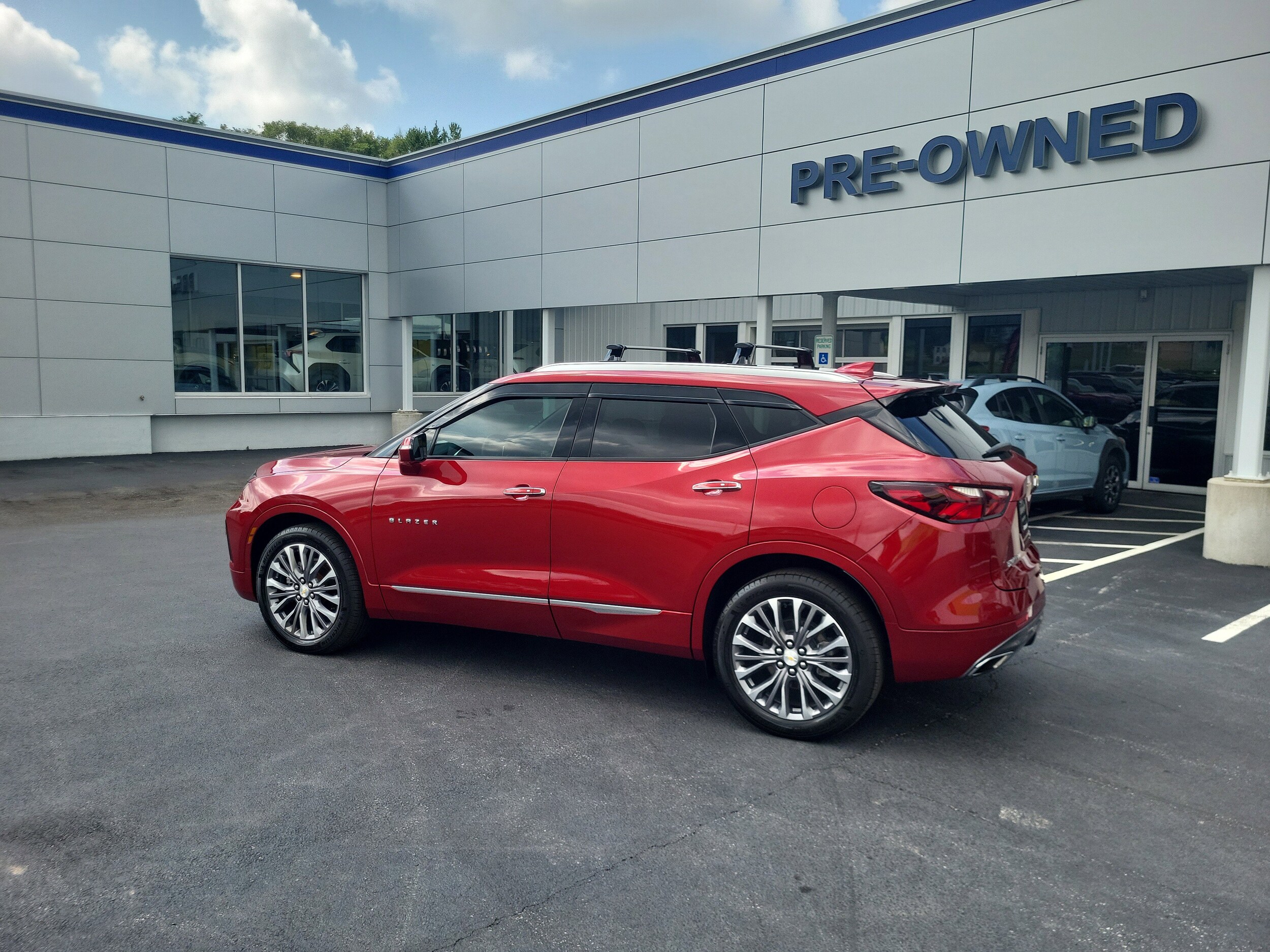 2021 Chevrolet Blazer Premier photo 2