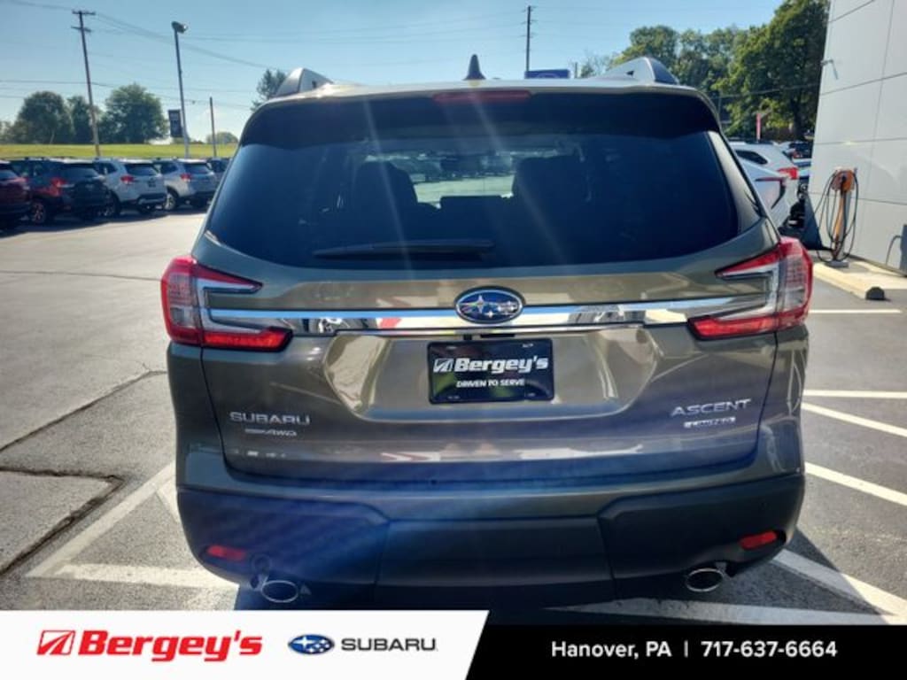 New 2025 Subaru Ascent Limited 8-Passenger SUV