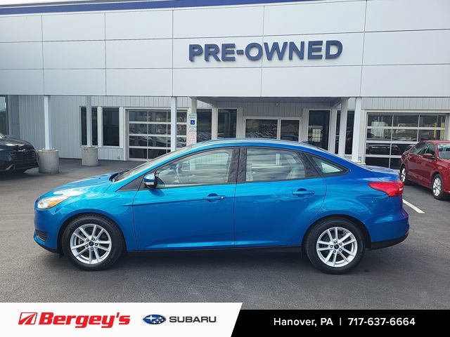 2015 Ford Focus SE photo 2