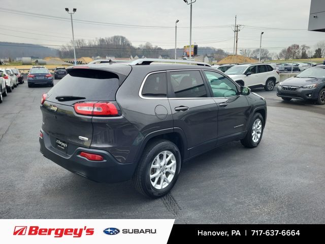 2015 Jeep Cherokee Latitude photo 2