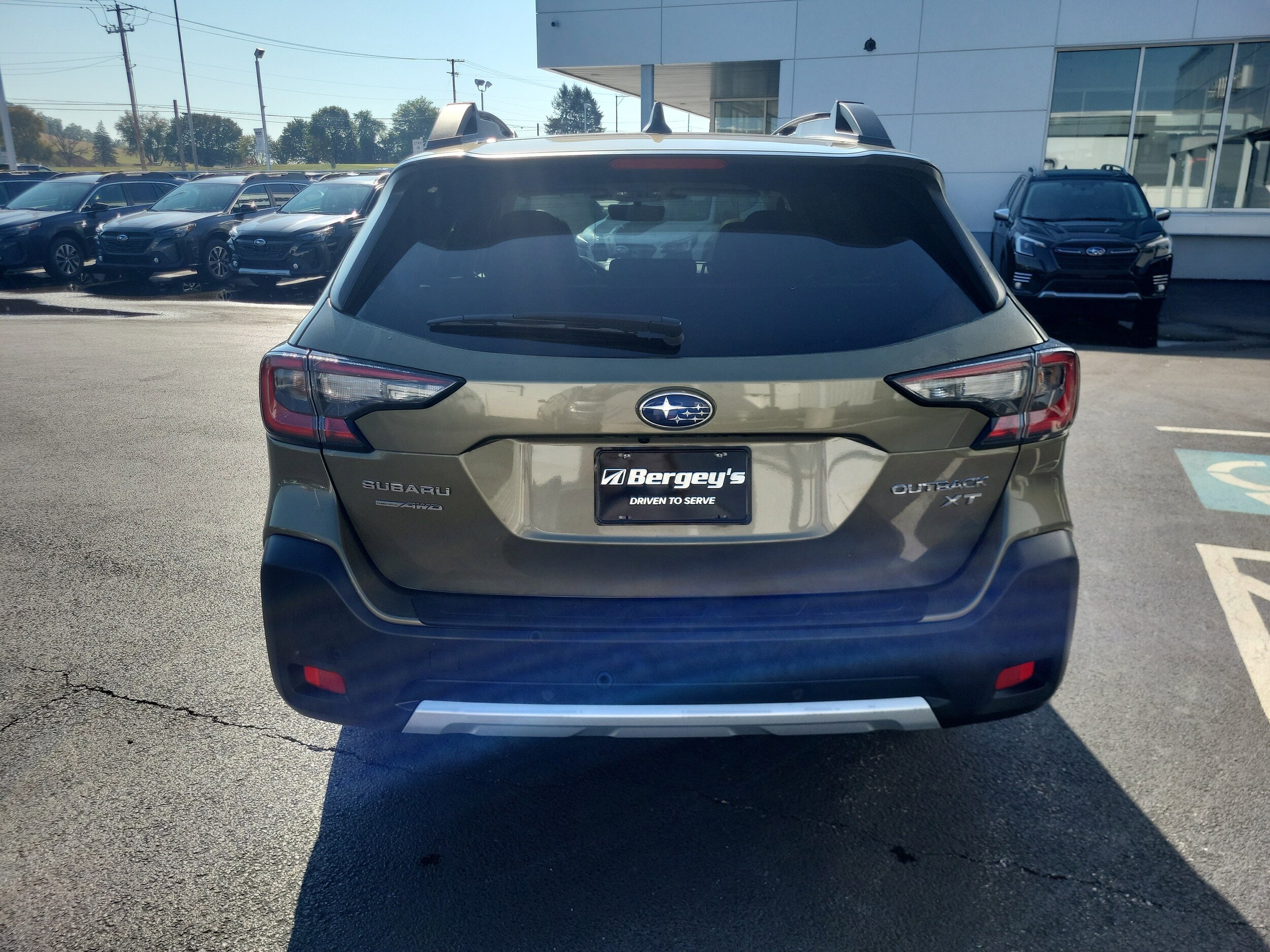 2023 Subaru Outback Limited XT photo 4