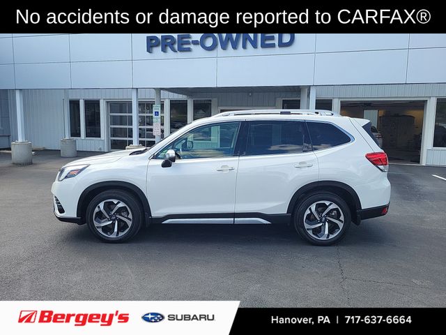2022 Subaru Forester Touring photo 2