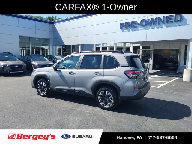 2025 Subaru Forester Premium photo 2