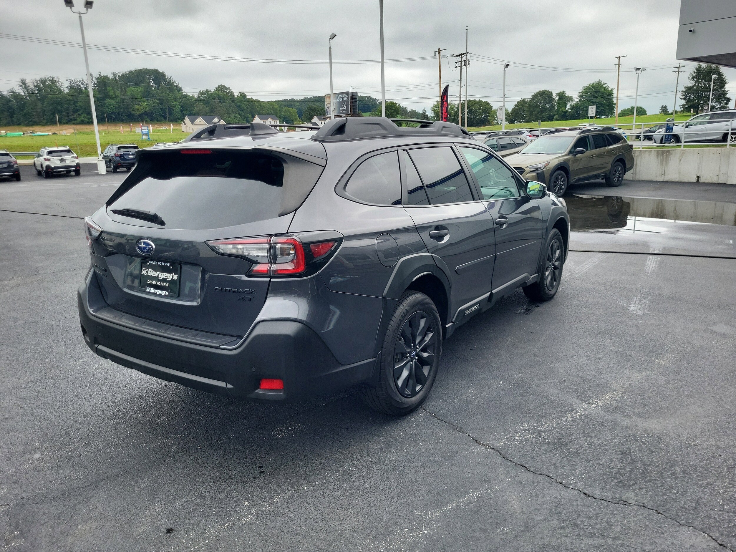 2023 Subaru Outback Onyx Edition XT photo 2