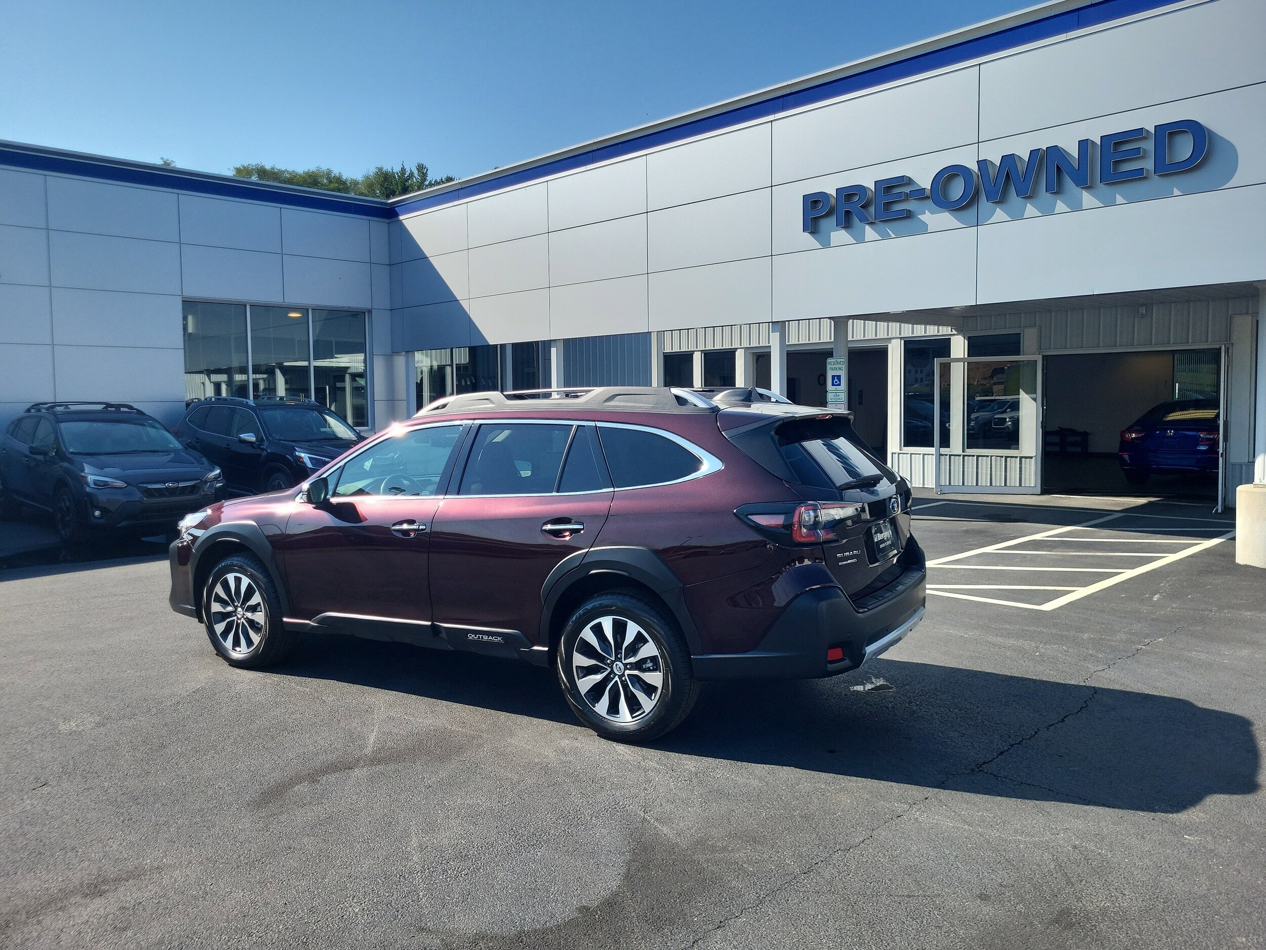 2024 Subaru Outback Touring photo 3