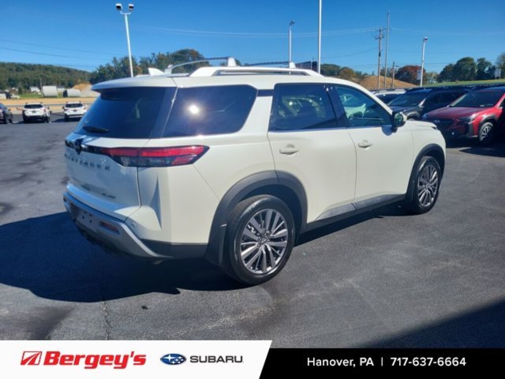 Used 2022 Nissan Pathfinder SL SUV