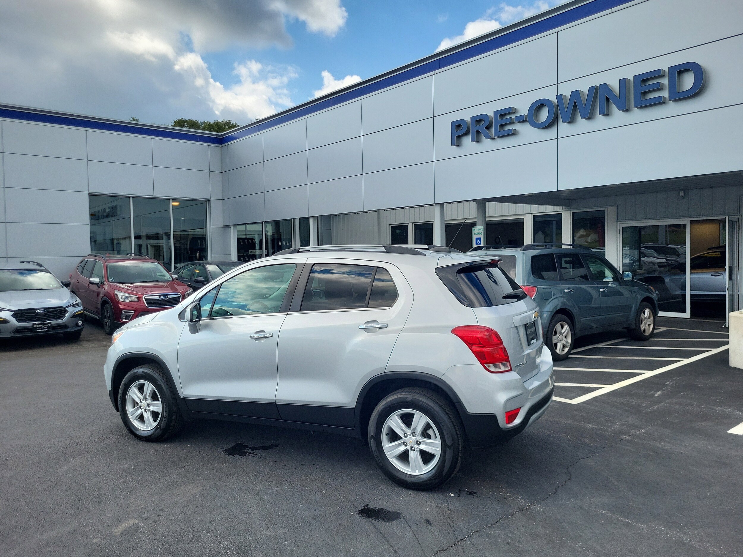 2020 Chevrolet Trax LT photo 3