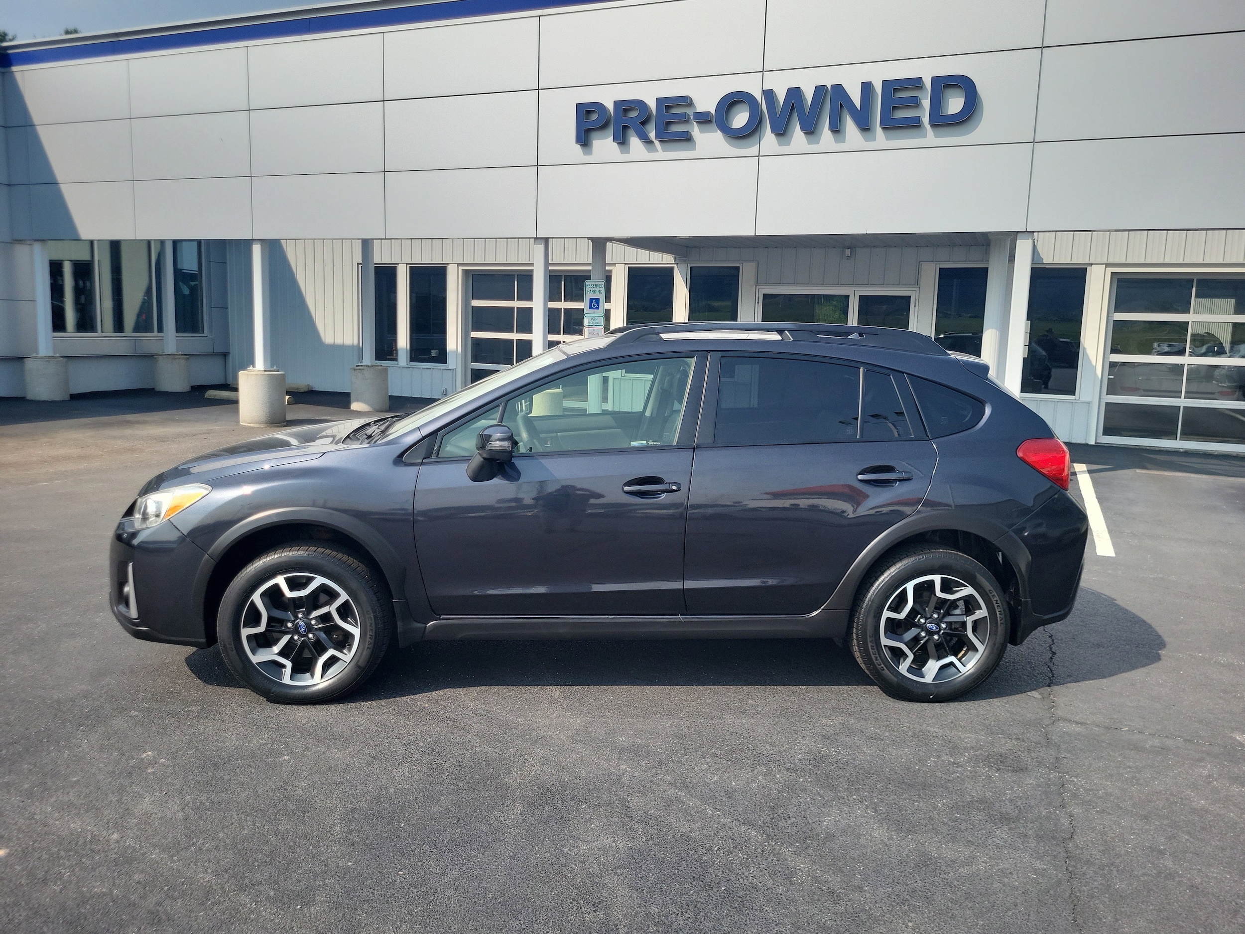 Used 2016 Subaru Crosstrek Limited with VIN JF2GPAKC5G8282687 for sale in Hanover, PA