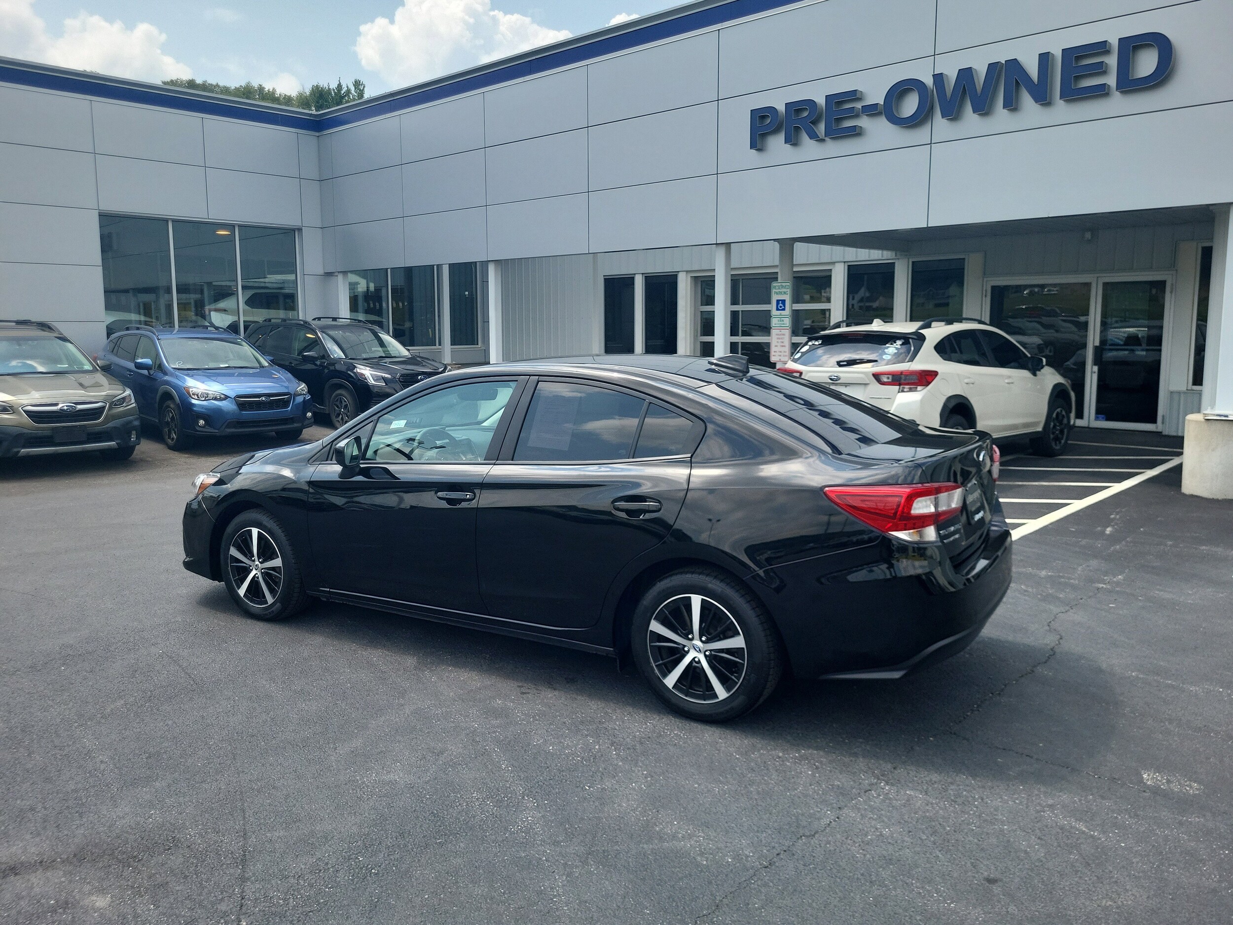 2022 Subaru Impreza Premium photo 2