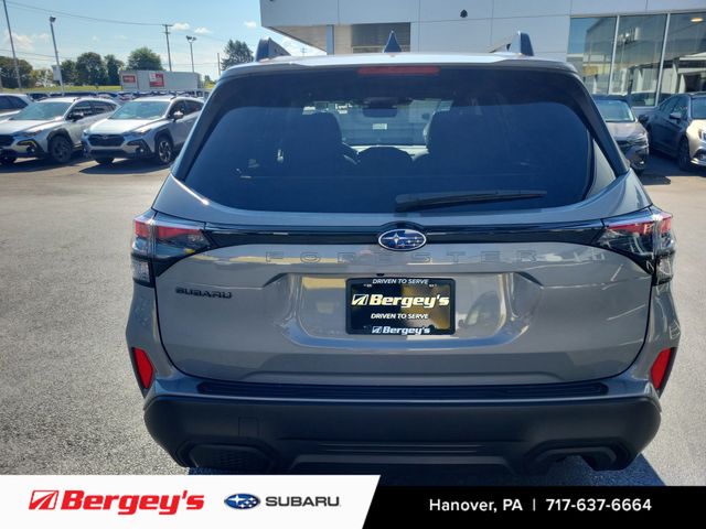 2025 Subaru Forester Premium photo 3