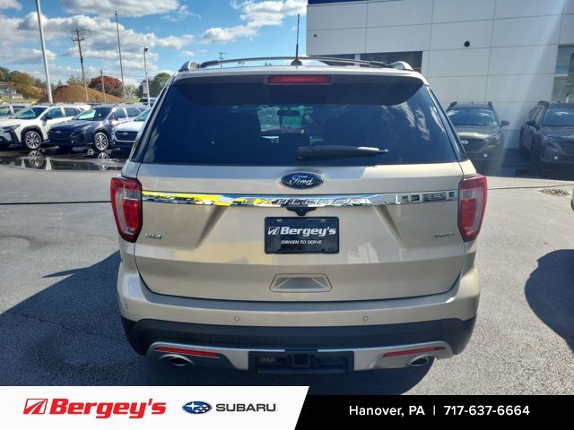 2017 Ford Explorer XLT photo 4