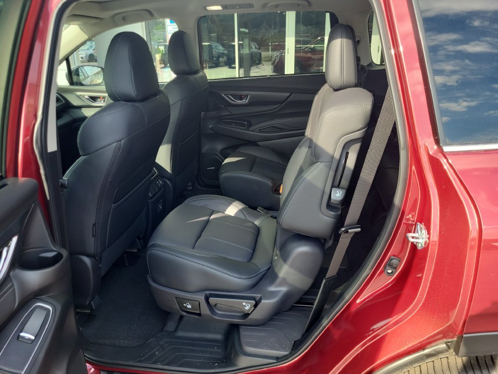 2026 Subaru Ascent Limited - Photo 10