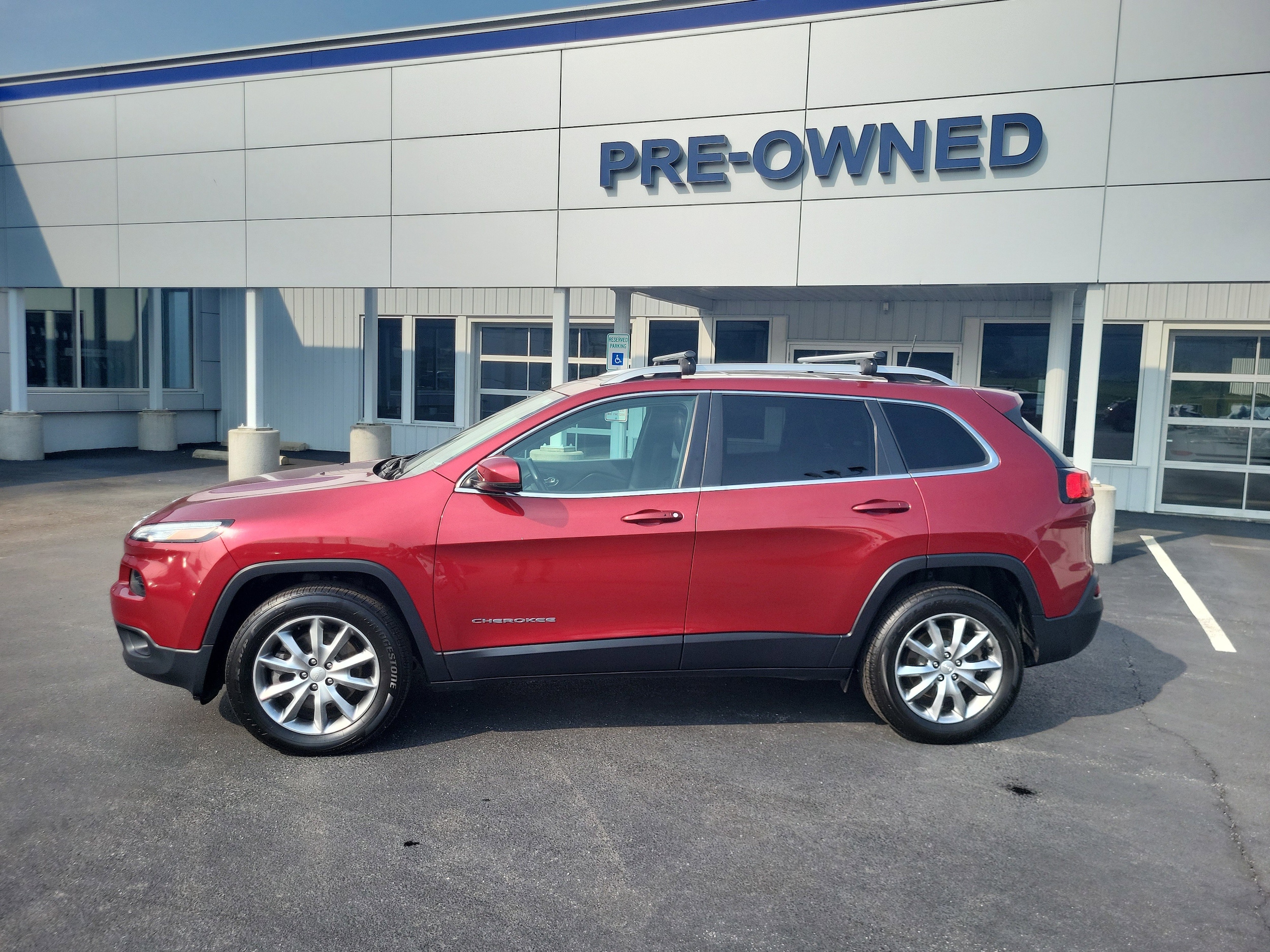 Used 2017 Jeep Cherokee Limited with VIN 1C4PJMDBXHD234214 for sale in Hanover, PA