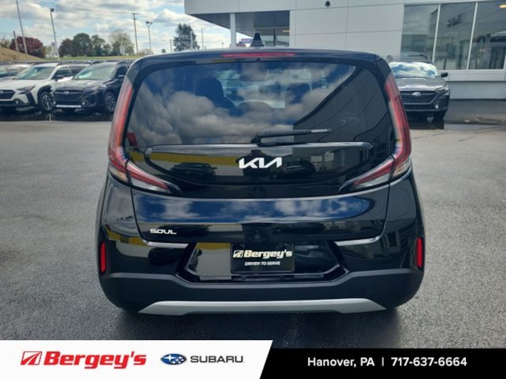 Used 2025 Kia Soul LX Hatchback