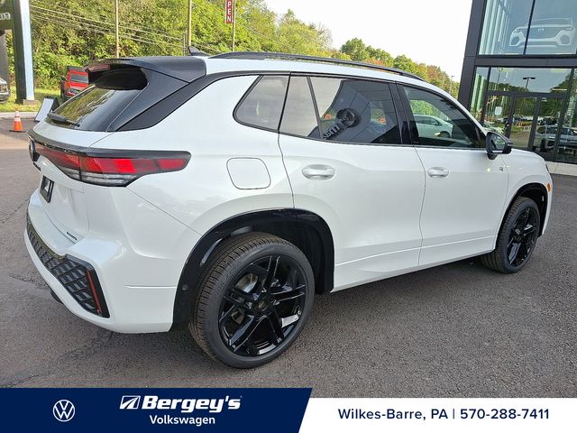 2025 Volkswagen Tiguan SE R-Line Black photo 3