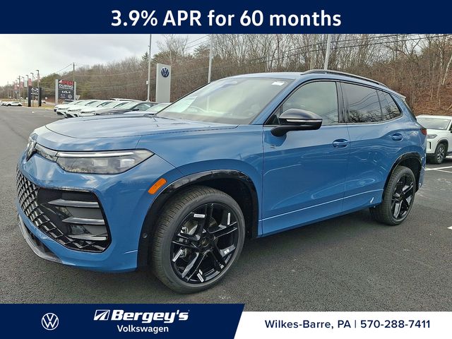 2026 Volkswagen Tiguan SE R-LINE BLACK's photo