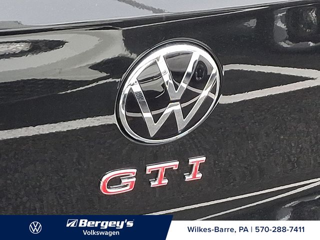 2026 Volkswagen Golf GTI SE photo 4