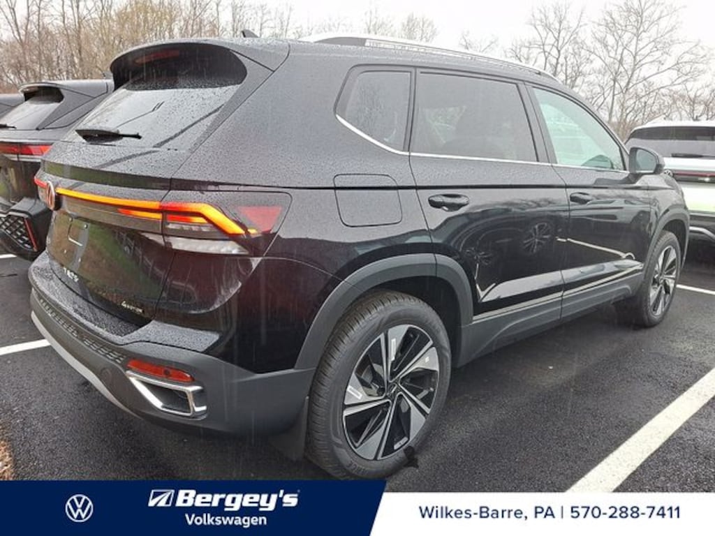 New 2026 Volkswagen Taos 1.5T SE SUV