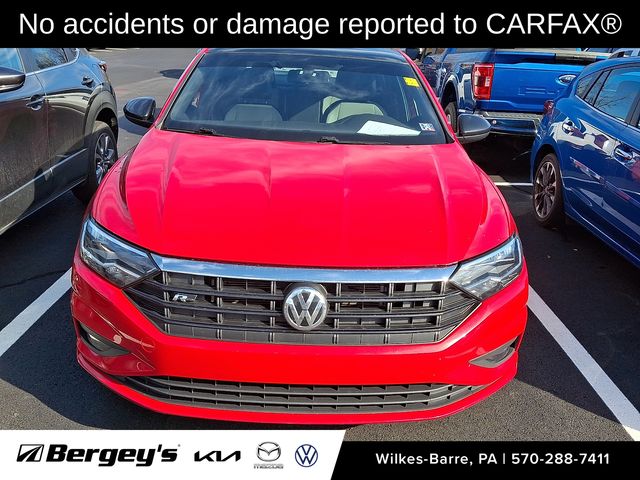 2021 Volkswagen Jetta R-Line photo 2