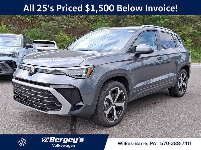 2025 Volkswagen Taos SEL's photo