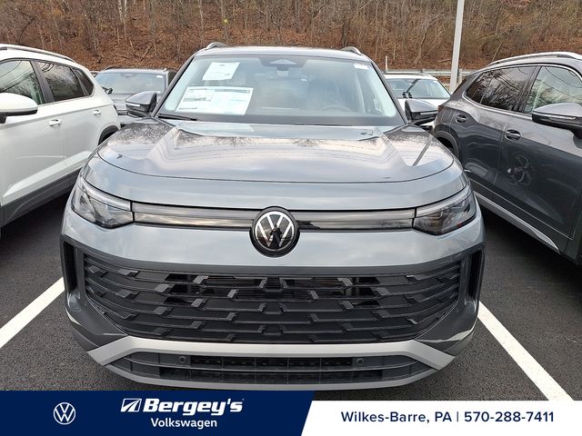 2026 Volkswagen Tiguan SE photo 2