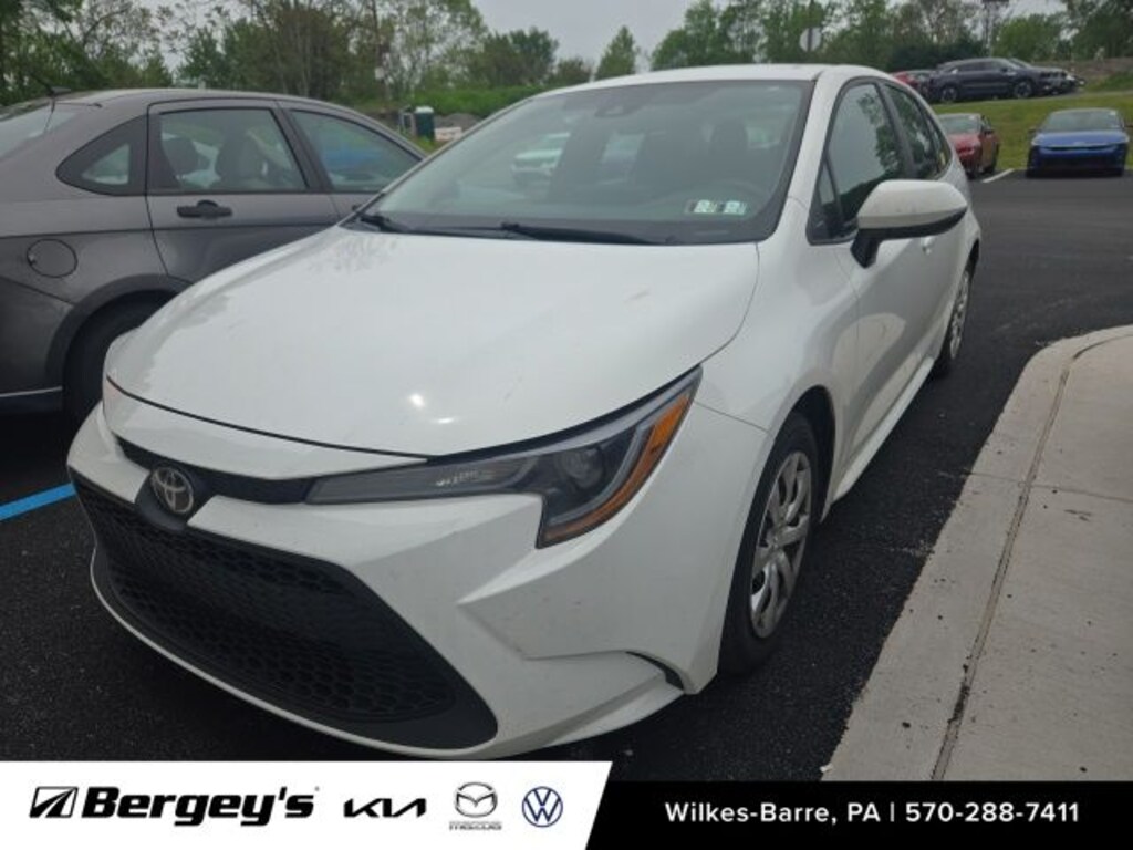 Used 2021 Toyota Corolla LE Sedan