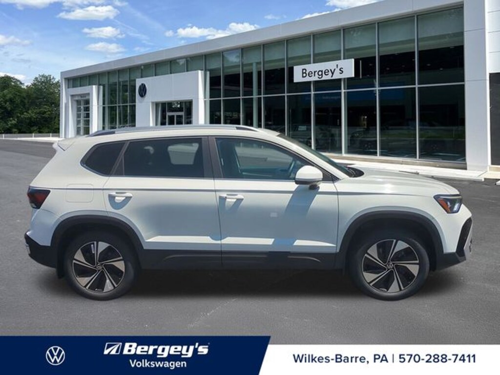 New 2026 Volkswagen Taos 1.5T SE SUV