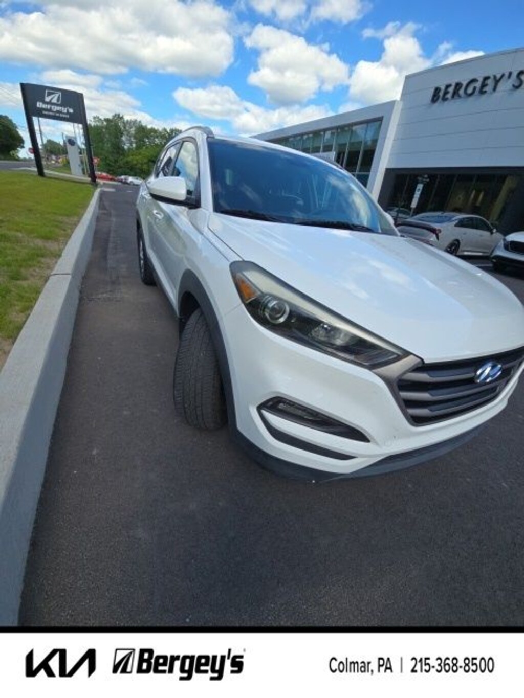 Used 2016 Hyundai Tucson SE w/Beige Interior SUV